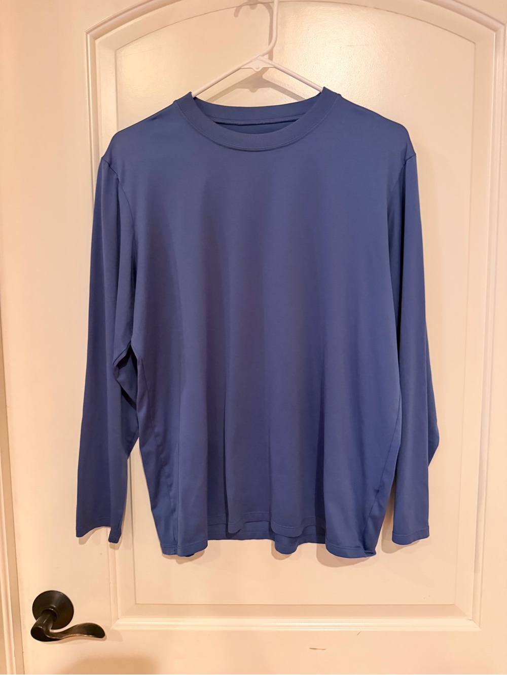 Patagonia Men's Long-Sleeve Crew in Periwinkle Blue size Large